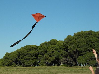 Build a diamond kite - launching